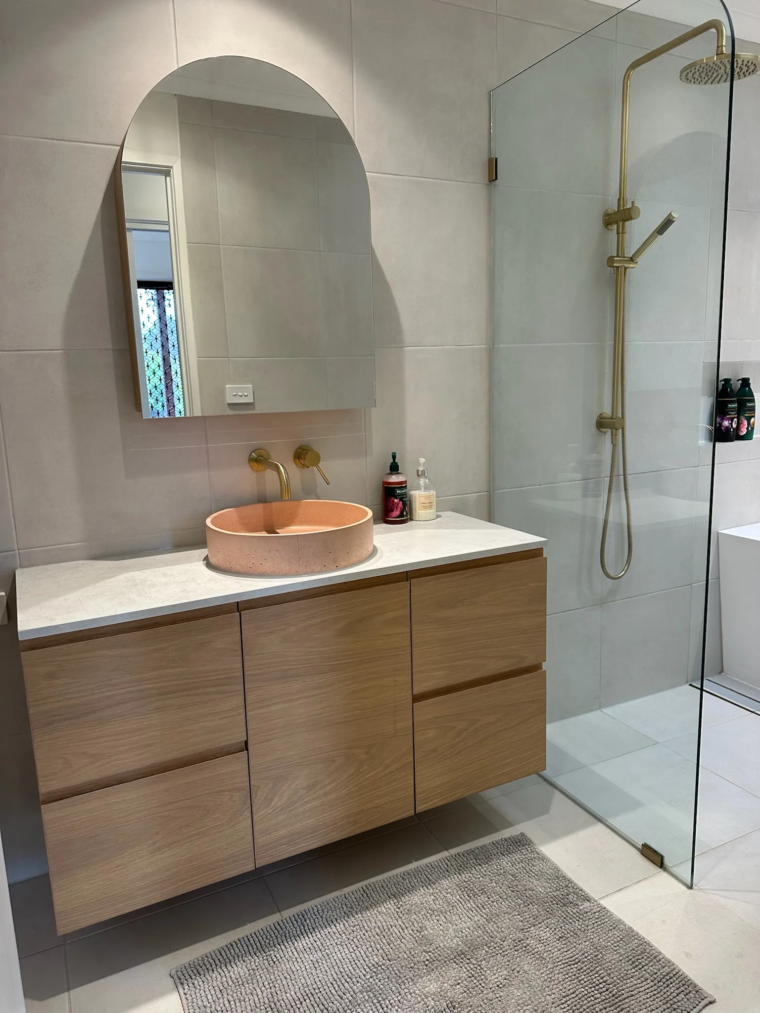 Bathroom – view 2