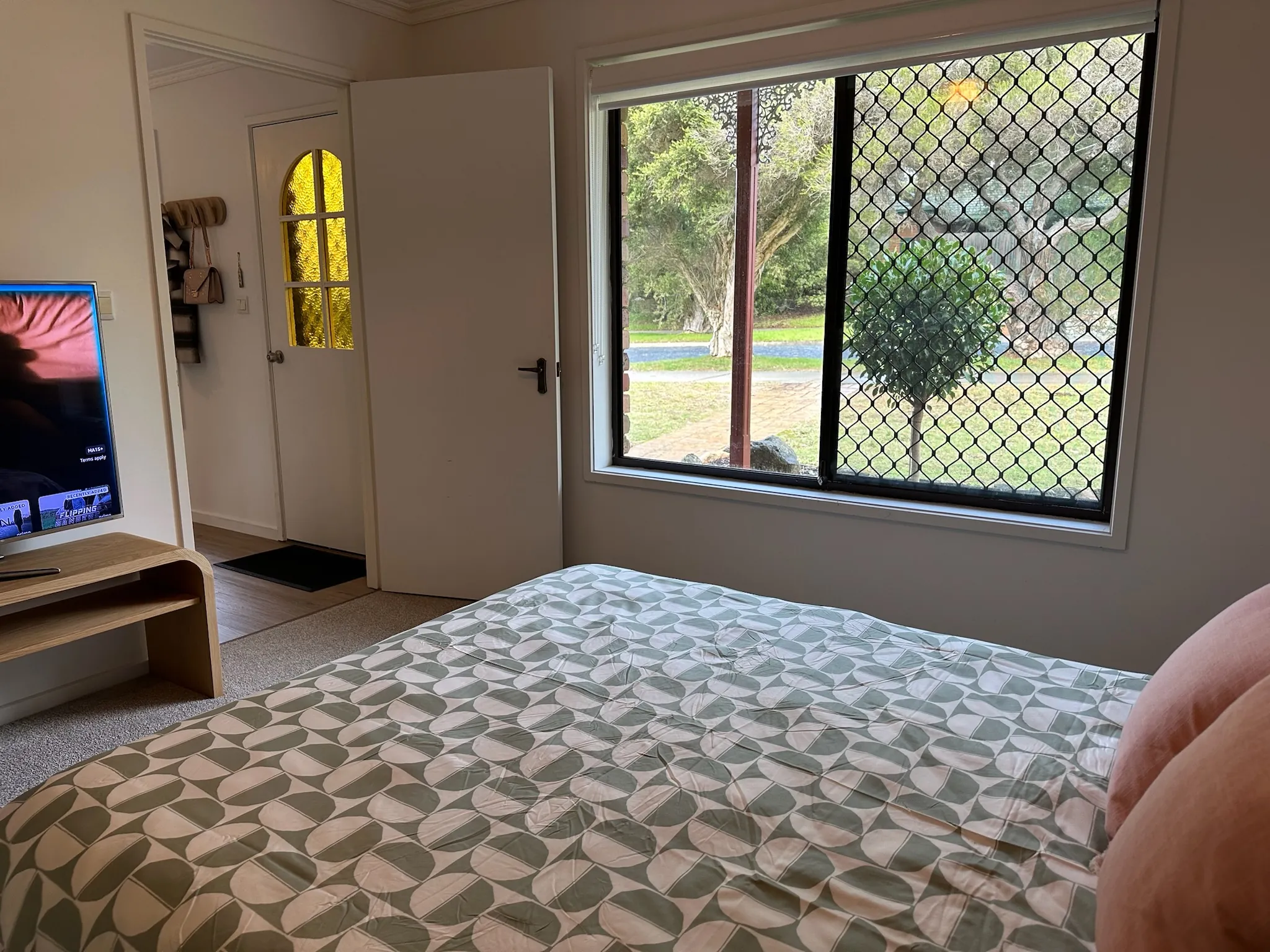 Master bedroom – view 3